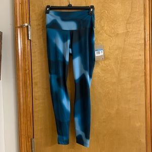 Stylish brand new with tags nike yoga tights.